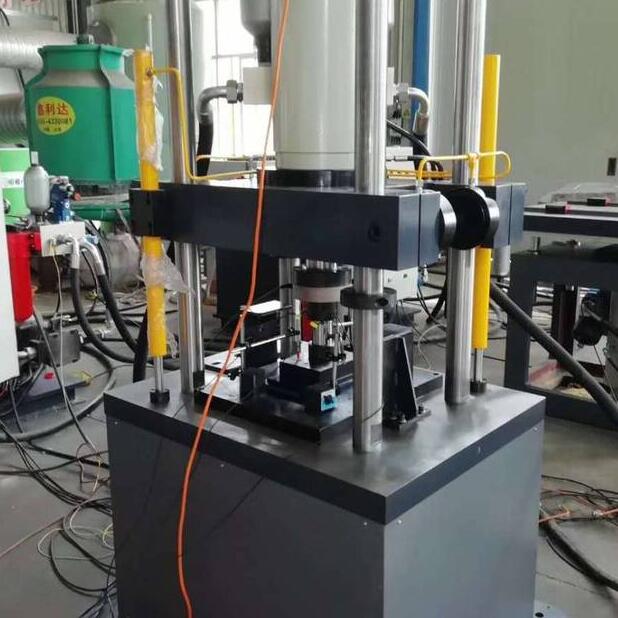 1682217574330700.jpg 1深海油氣管拉彎疲勞試驗機.jpg