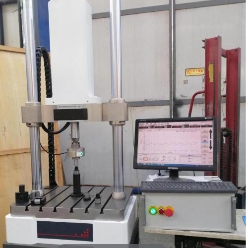 1699425816407830.png 0下頜骨咬合力試驗機 電子式動靜態(tài)試驗主要由一臺主機、全數(shù)字單通道伺服控制器以及計算機打印機、相關(guān)試驗軟件、其它必要的附件等組成。.png